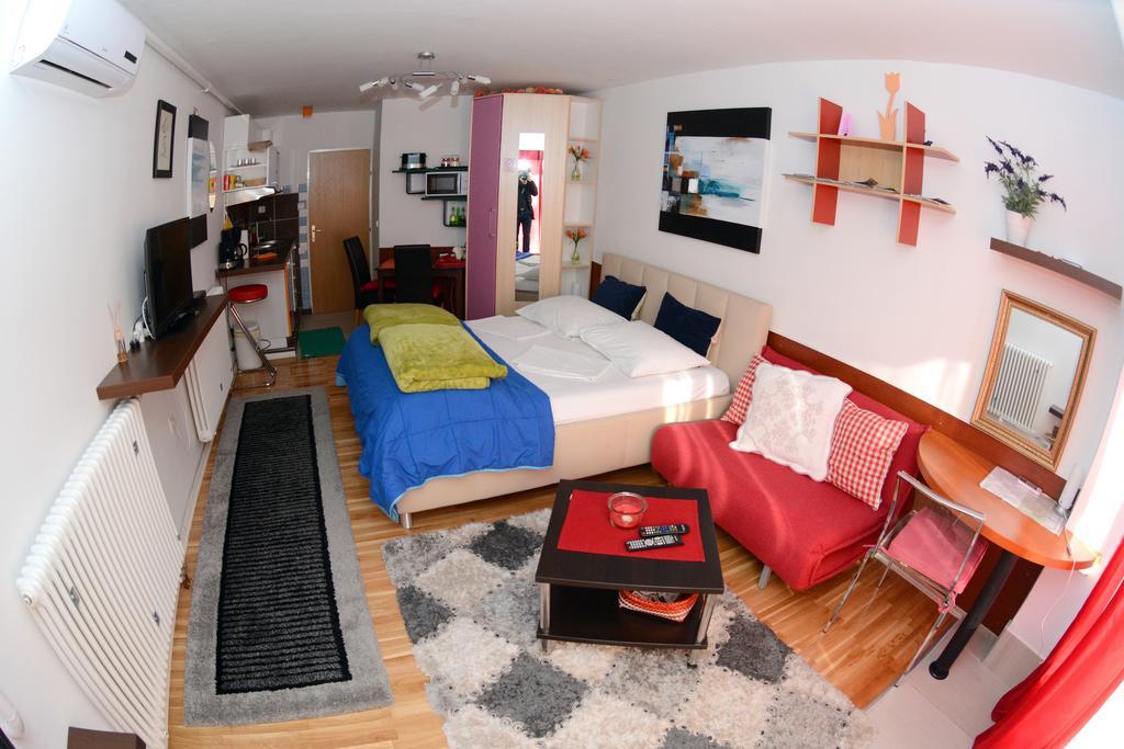 Apartments And Rooms Trsje Zagreb Zimmer foto