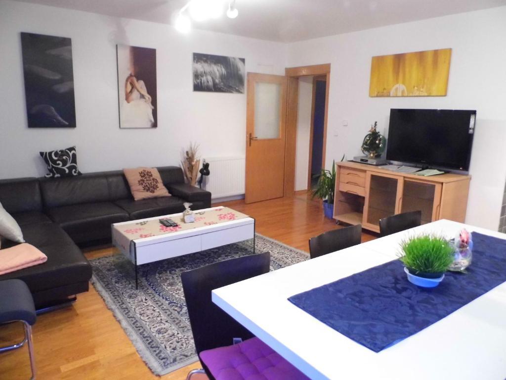 Apartments And Rooms Trsje Zagreb Exterior foto